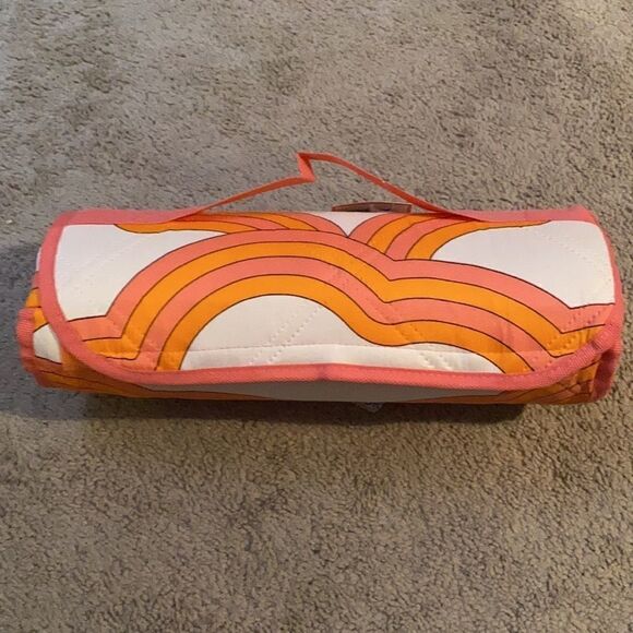 2X HOST PICK!! NWT Picnic Blanket - Picture 1 of 3